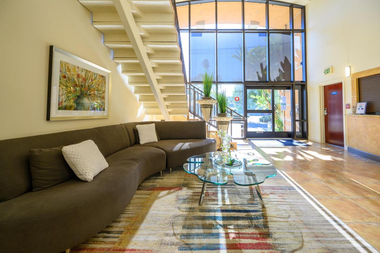 Studios Inn Apartahotel